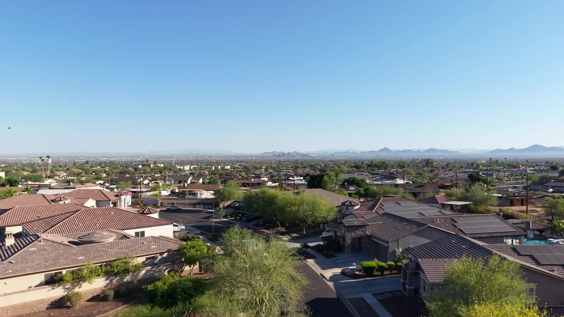 Commercial HVAC contractor servicing rooftop equipment in Phoenix, Arizona - Central Mechanical Services LLC